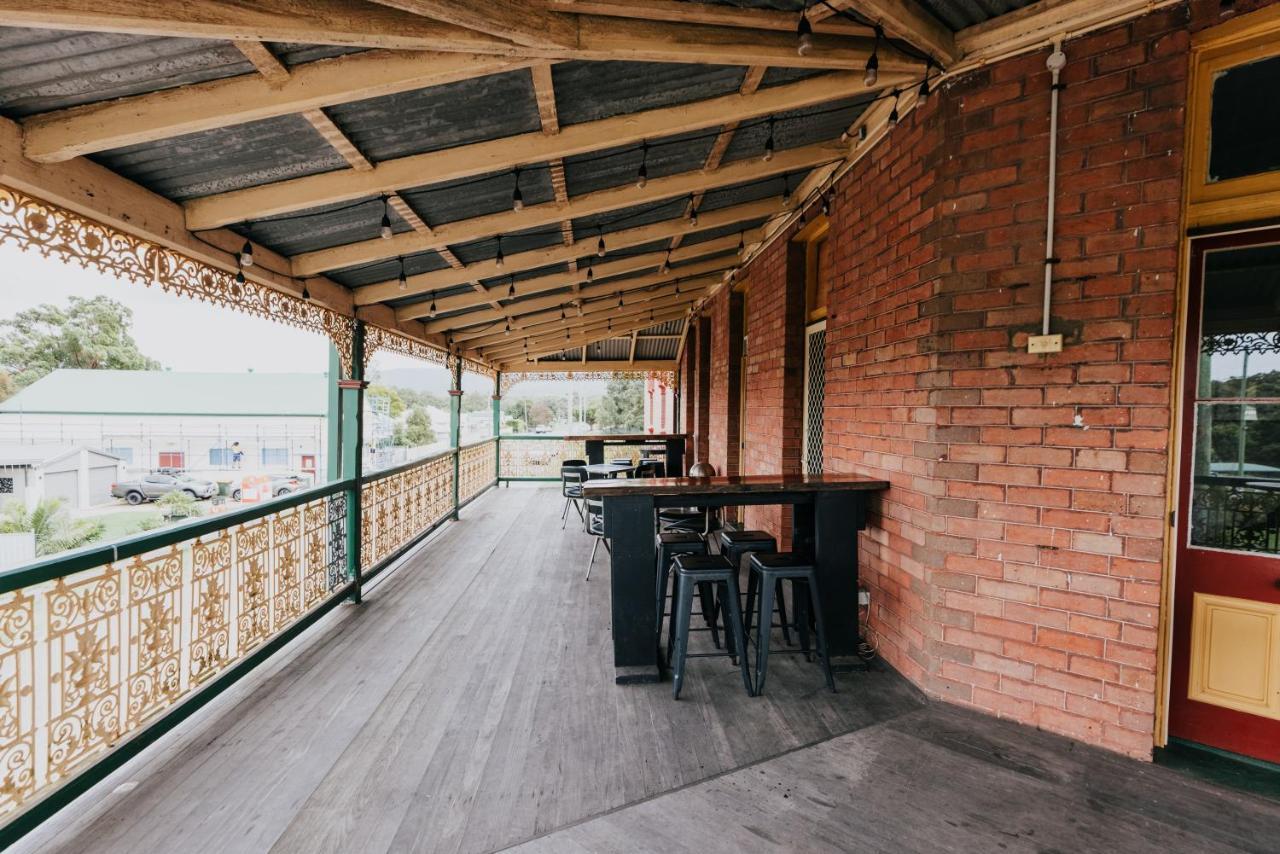 Holmesville Hotel Экстерьер фото