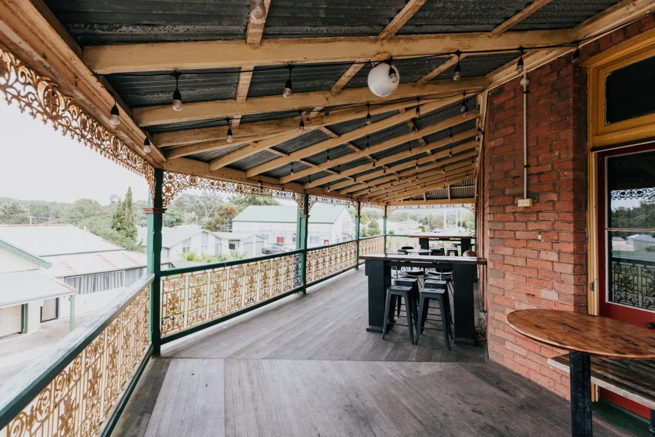 Holmesville Hotel Экстерьер фото